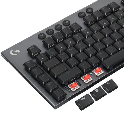 Клавиатура проводная Logitech G813 Клавиатура проводная Logitech G813 — Подсветка и детали исполнения