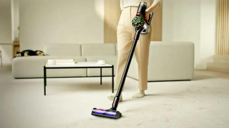 Вертикальный пылесос  Dyson V8 Cyclone  черный