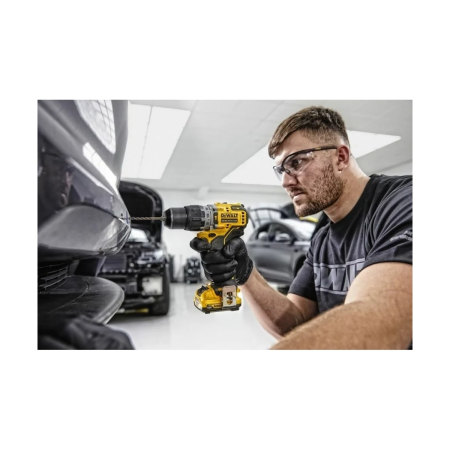 Дрель-шуруповерт DeWalt DCD706D2